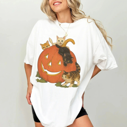 Vintage Cat Halloween T-Shirt