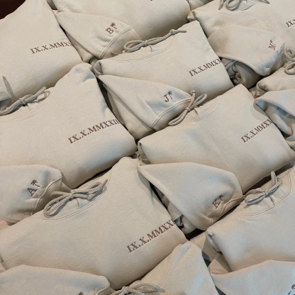 Custom Roman Numeral Date Couple's Hoodie💕Crewneck