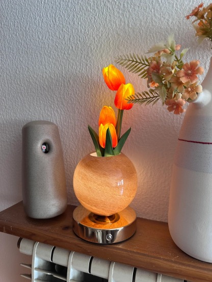 Tulip Ambient Lamp – Soft Glow Decorative Light for Cozy Spaces