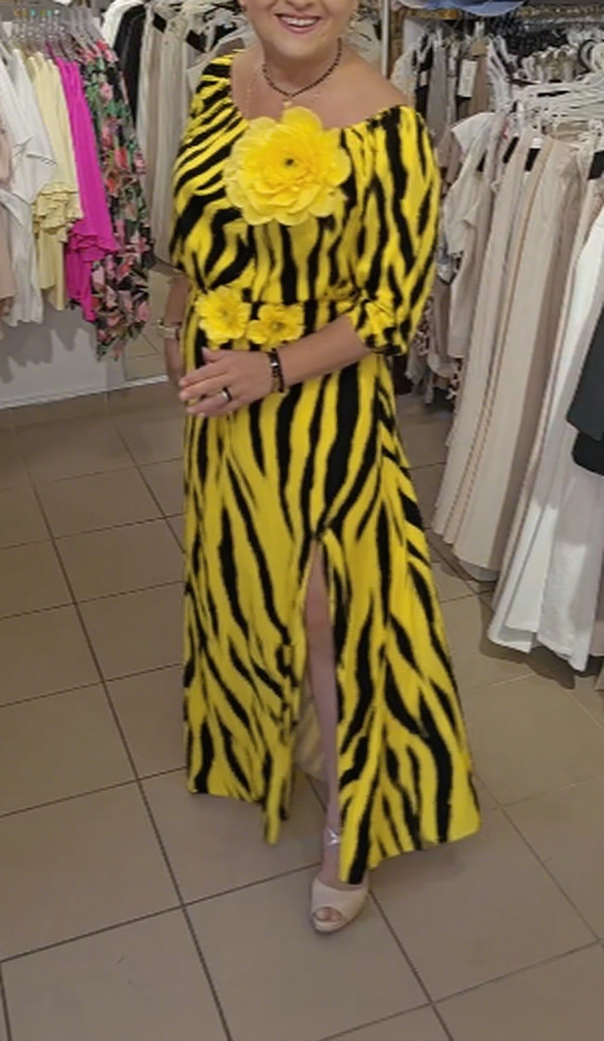 Zebraowy Sukienki z Kwiatem
