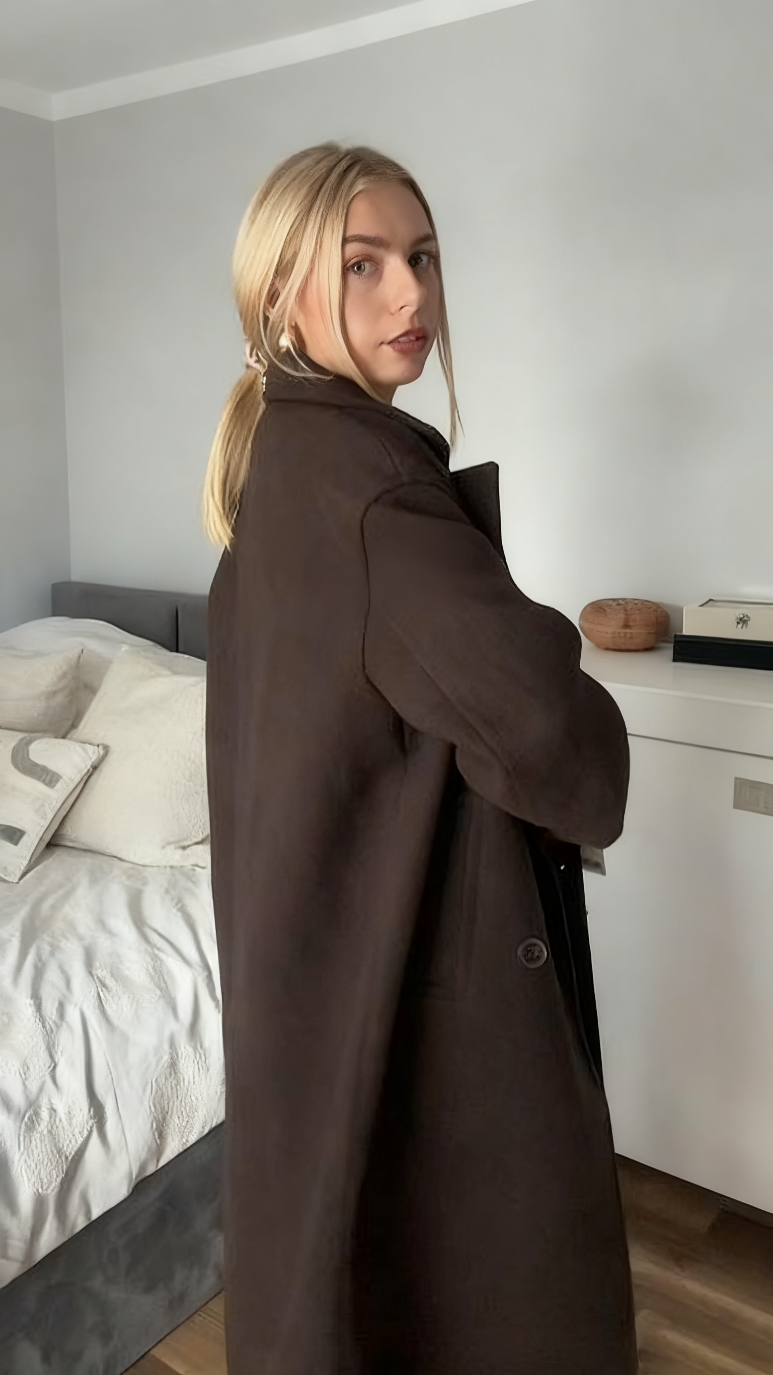 Tkanina wełniana - elegancki i luksusowy płaszcz
