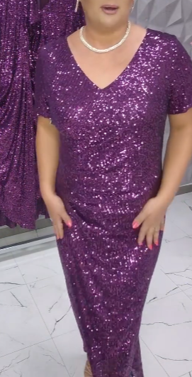 Purpurowa sukienka z brokatem