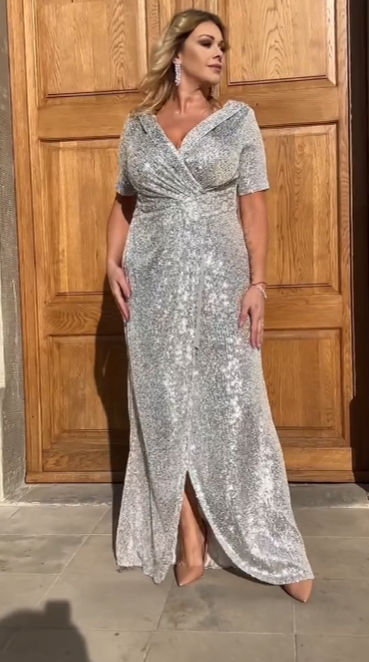 Suknia balowa z pailletami, dekoltem V i wysokim rozcięciem👗 Moda Plus Size! Promocja na Wyjątkową Kreację 🎉
