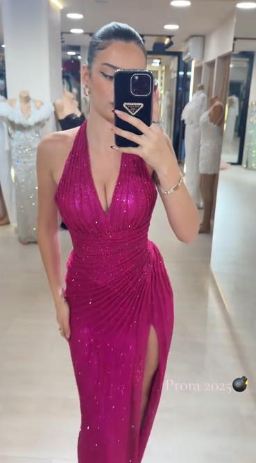 Suknia wieczorowa z głębokim dekoltem, silueta dopasowana, trendowo seksualna👗 Fashion Nowość! Super Oferta na Unikalną Kreację 🎉