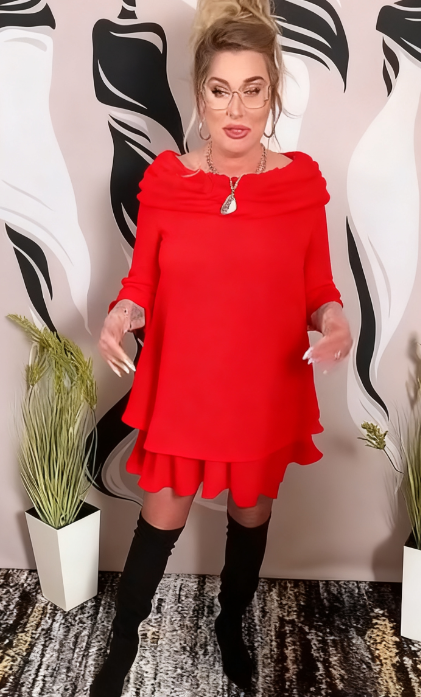 Sukienka dwuwarstwowa, odkryte ramiona, falbaniaste mankiety