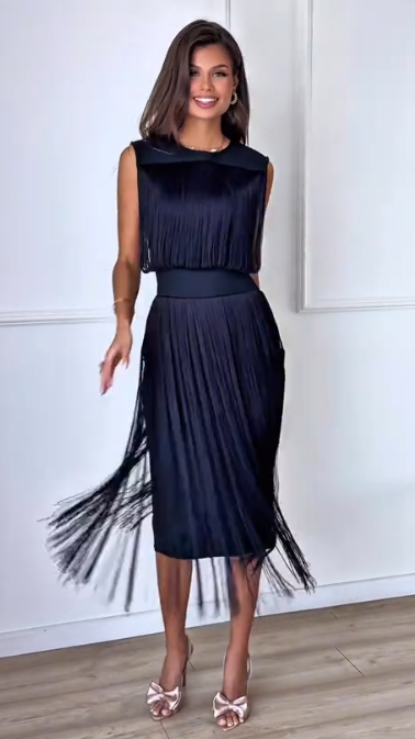 👗Sukienka bez rękawów z frędzlami