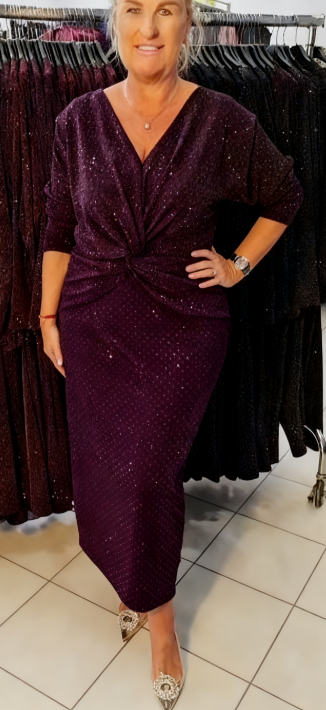 👗🌷 Sukienka midi damska w dużym rozmiarze z dekoltem w serek