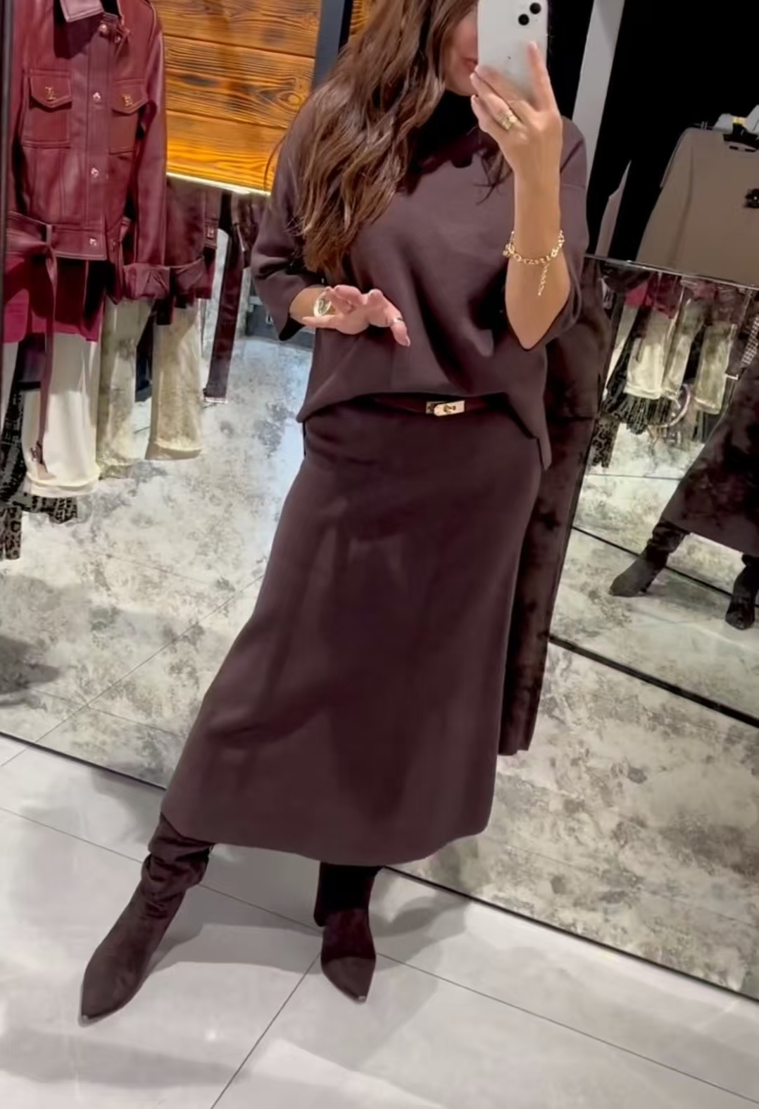 Garnitur damski klasyczny