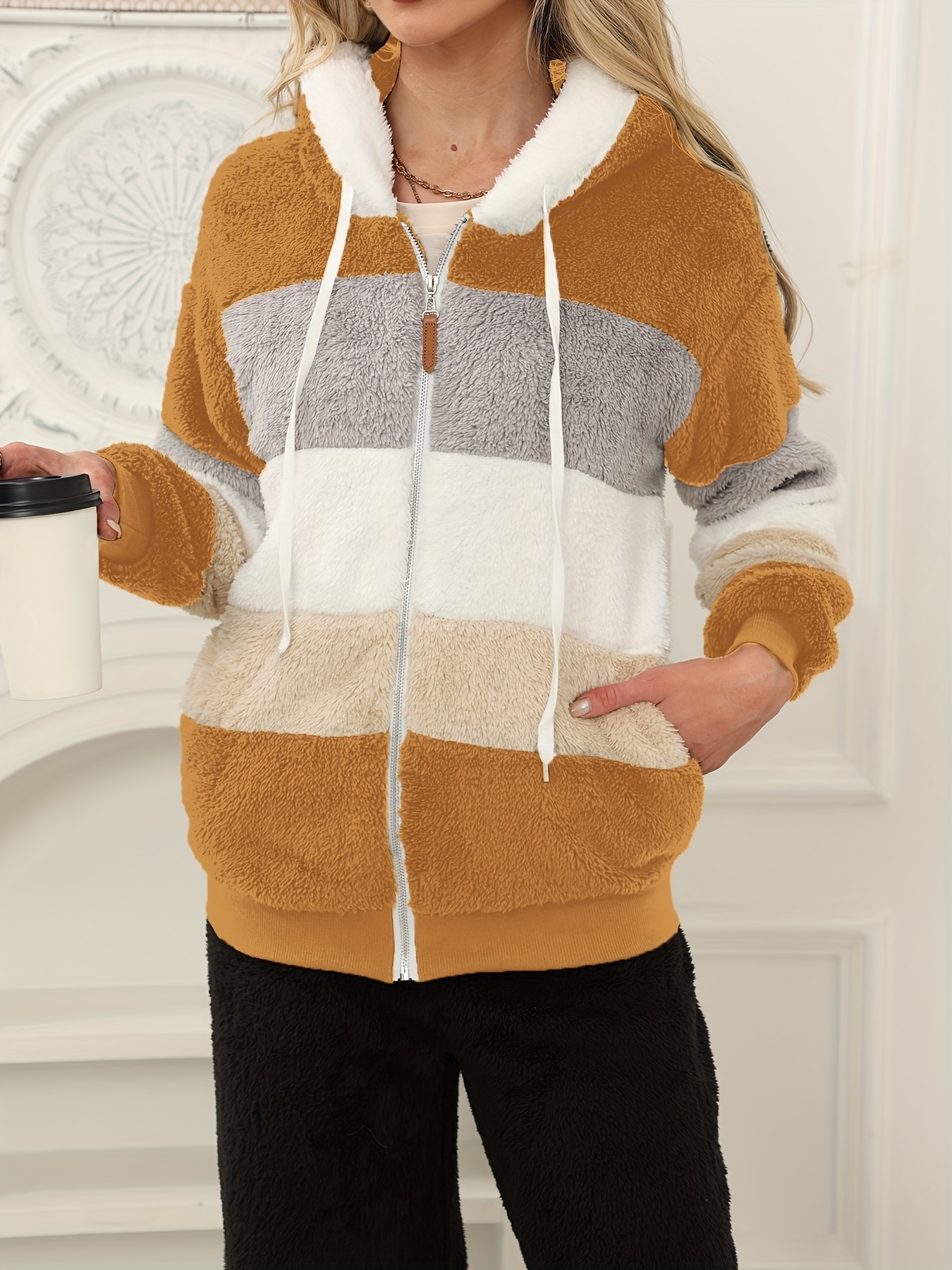 Elegancka zimowa odzież wierzchnia dla kobiet – ciepłe kurtki