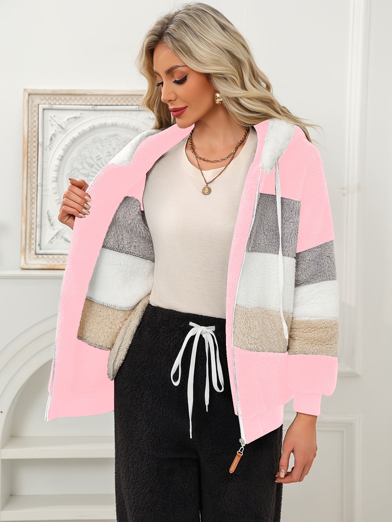 Elegancka zimowa odzież wierzchnia dla kobiet – ciepłe kurtki