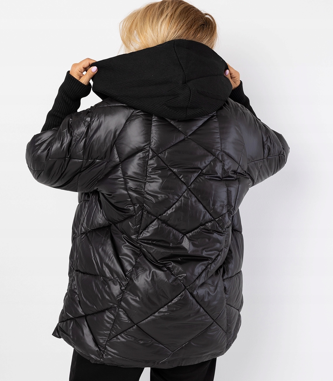 Kurtka zimowa z ozdobnymi ściągaczami oversize DIAMOND S Długość do bioder