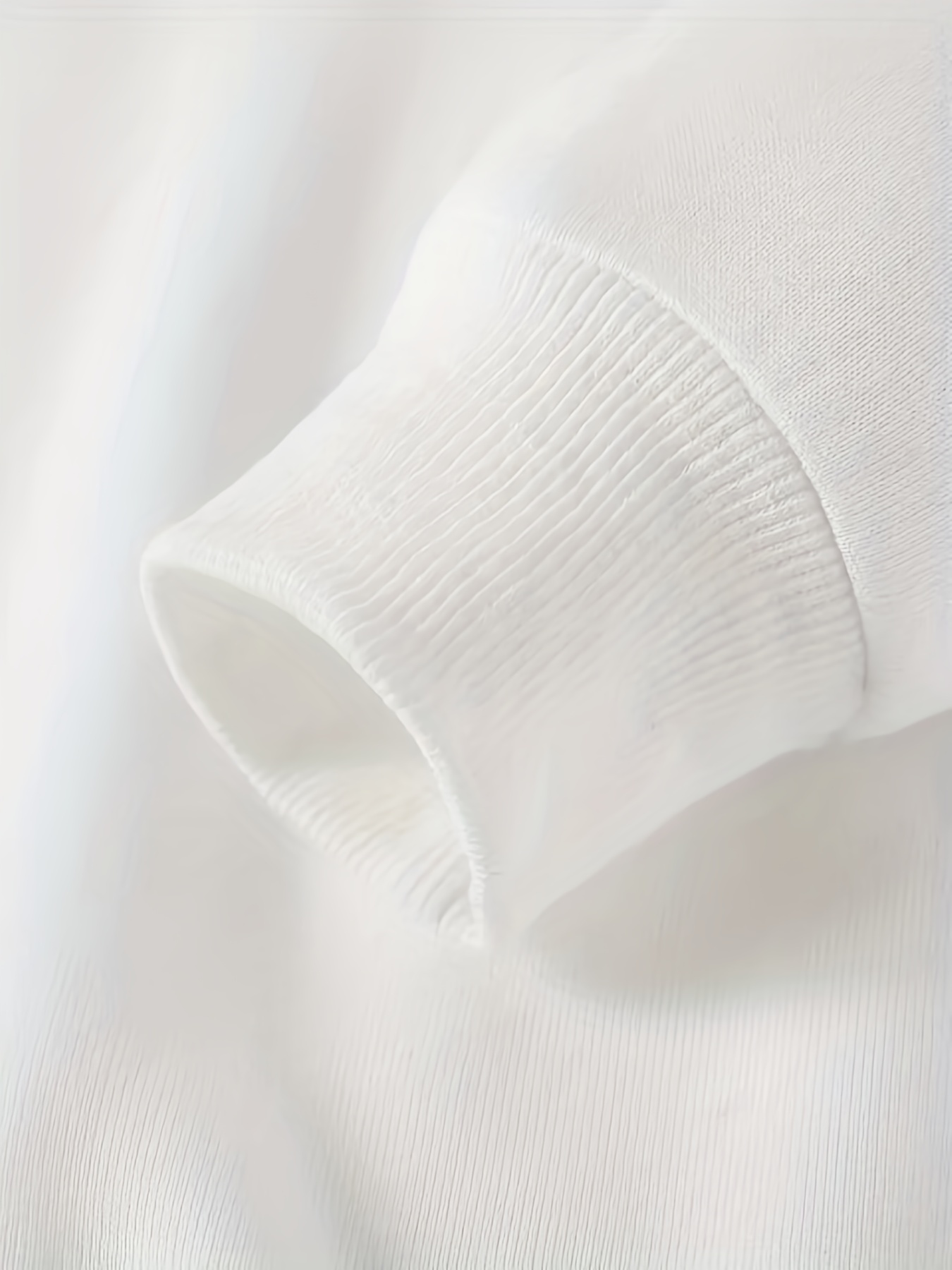 Elegancka biała bluza damska z kapturem zapinana na zamek