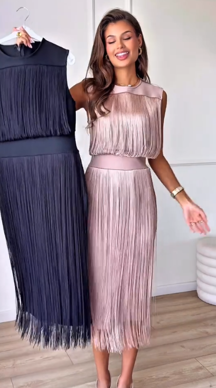 👗Sukienka bez rękawów z frędzlami