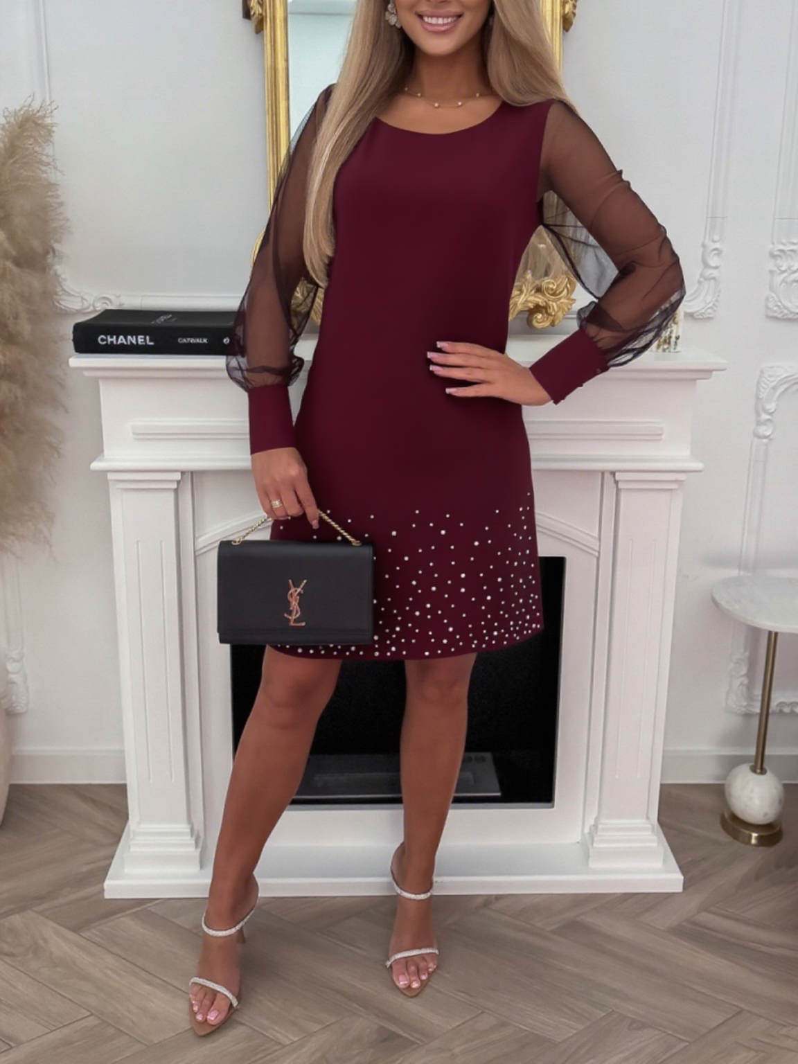 Czarna elegancka sukienka Carbon z perełkami