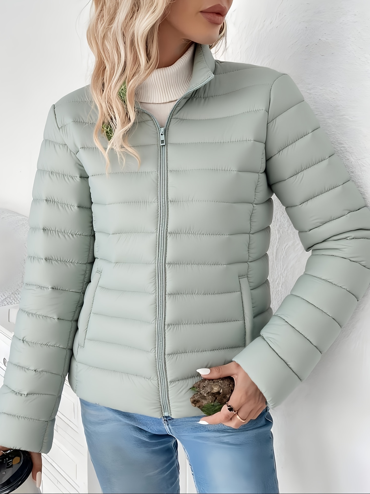 Eleganckie damskie kurtki zimowe - lekki płaszcz ze stójką