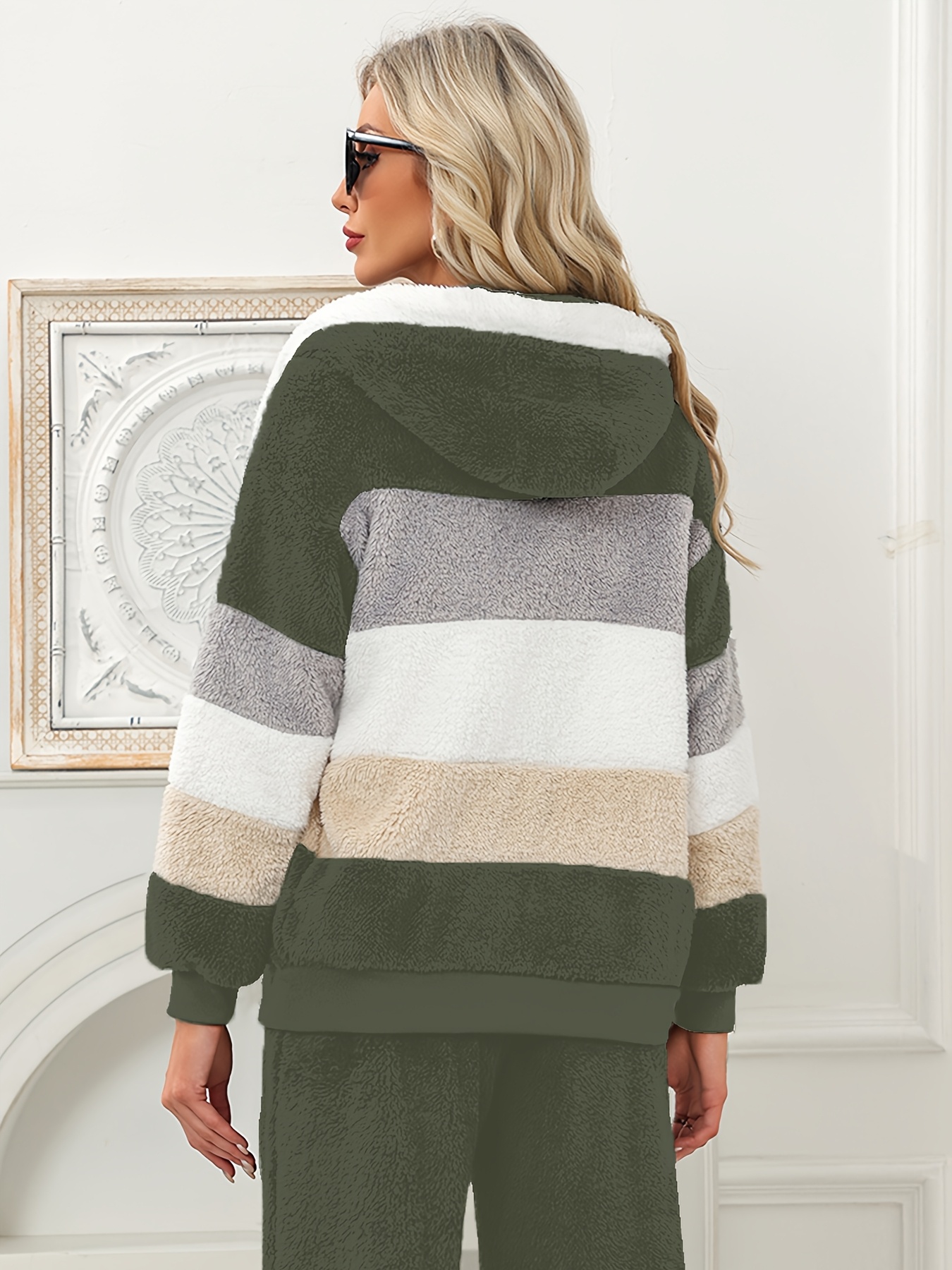 Elegancka zimowa odzież wierzchnia dla kobiet – ciepłe kurtki