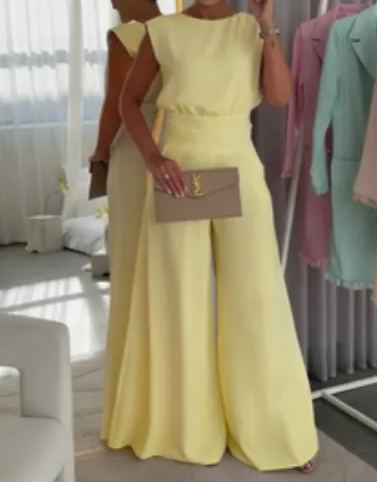 Jednokolorowy kombinezon na co dzień z okrągłym dekoltem i bezrękawnikiem