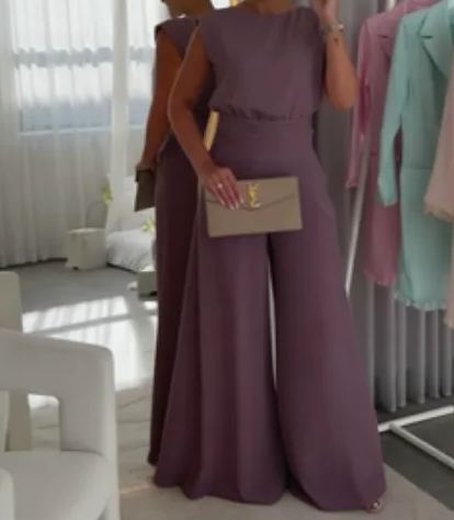 Jednokolorowy kombinezon na co dzień z okrągłym dekoltem i bezrękawnikiem