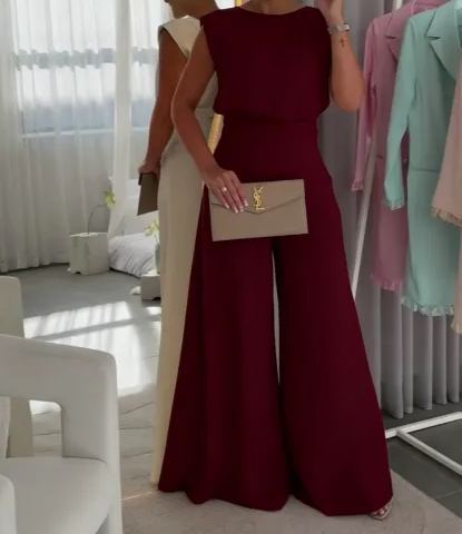 Jednokolorowy kombinezon na co dzień z okrągłym dekoltem i bezrękawnikiem