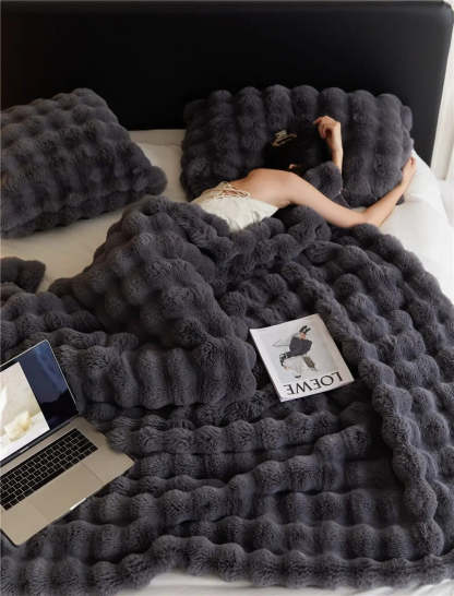 Plush Microfiber Waffle-Weave Throw Blanket