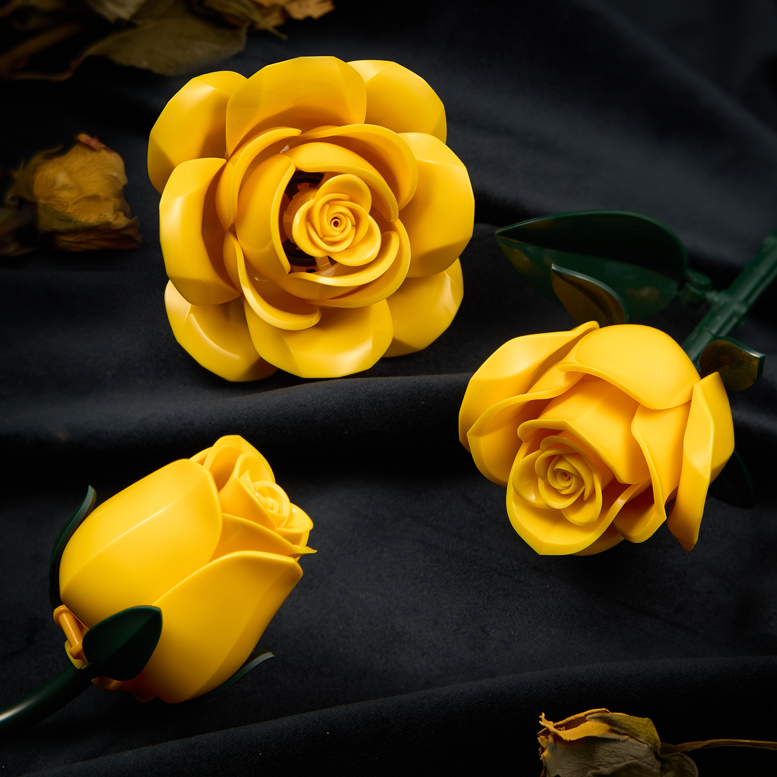 Yellow Rose Brick Bouquet Building Set