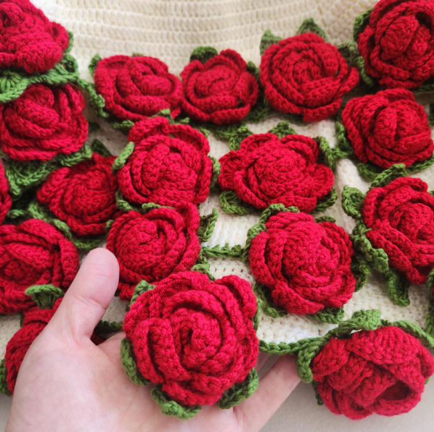 Valentines Day Day Gift,Gifts for Girlfriend,Teachers,Friends,Handmade Crochet Rose Blanket,Soft Sofa and Bedroom Blanket