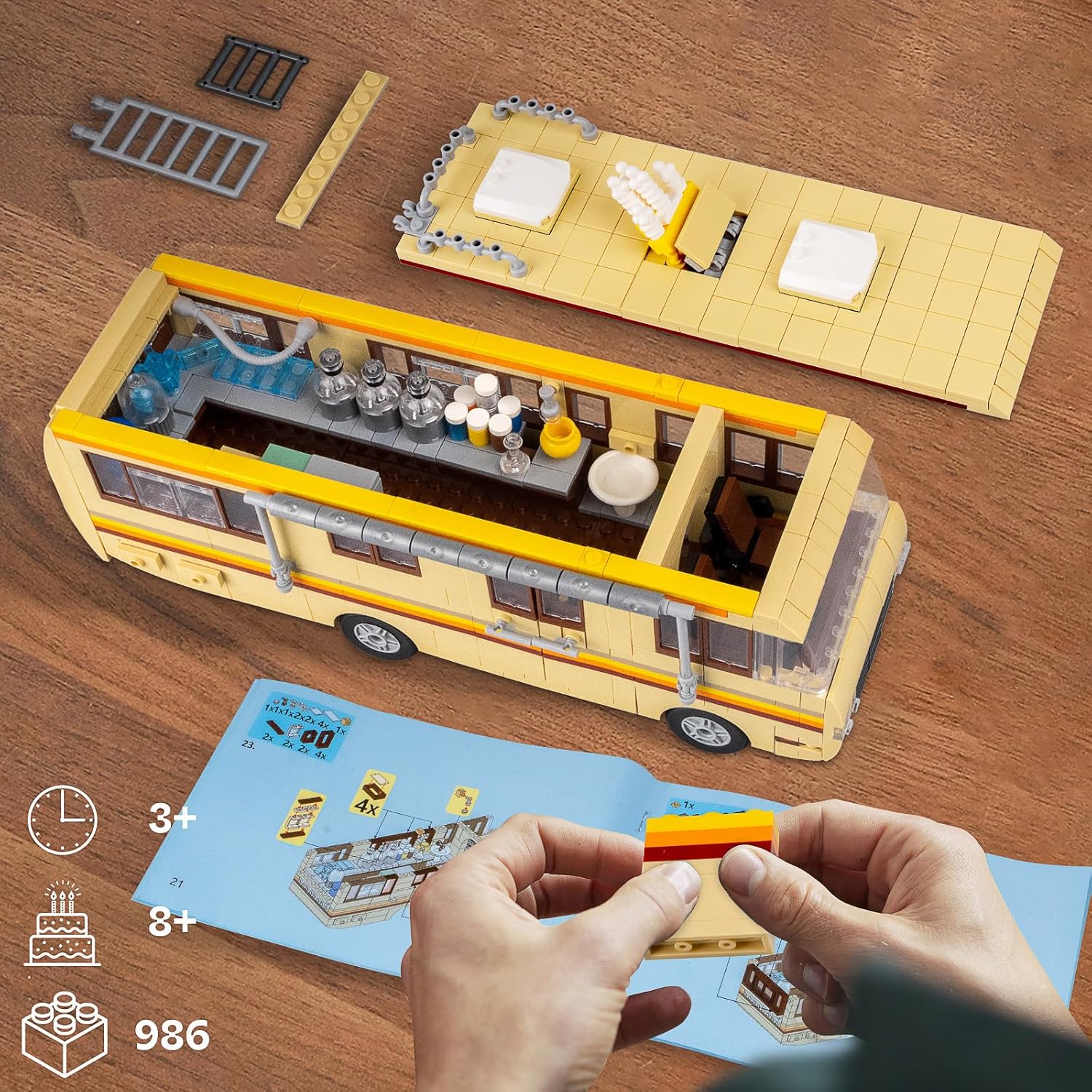 RV Camper Van Building Set – 986-Piece Desert Brick Kit | WonderMiniWorld