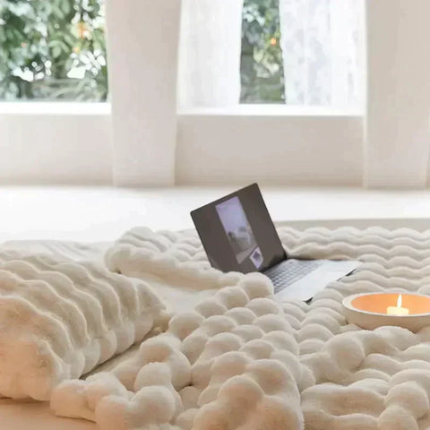 Plush Microfiber Waffle-Weave Throw Blanket