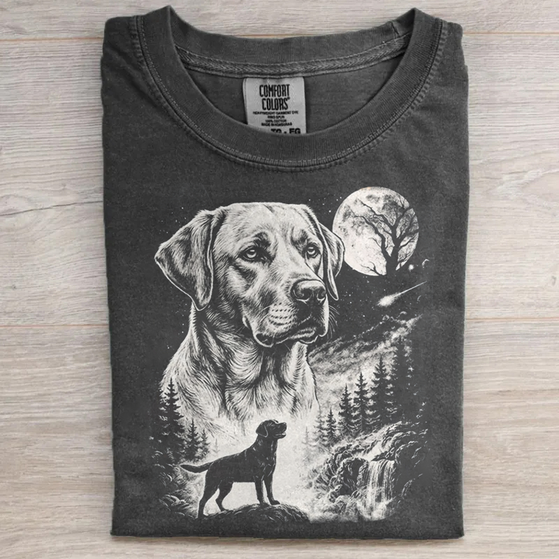 Golden Retriever Howling to The Moon T-shirt