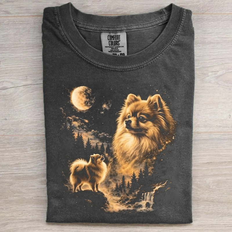 Pomeranian Howling to The Moon T-shirt