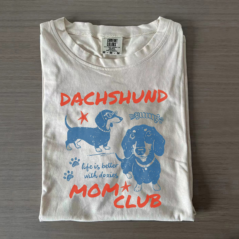 Dachshund Mom Club T-shirt
