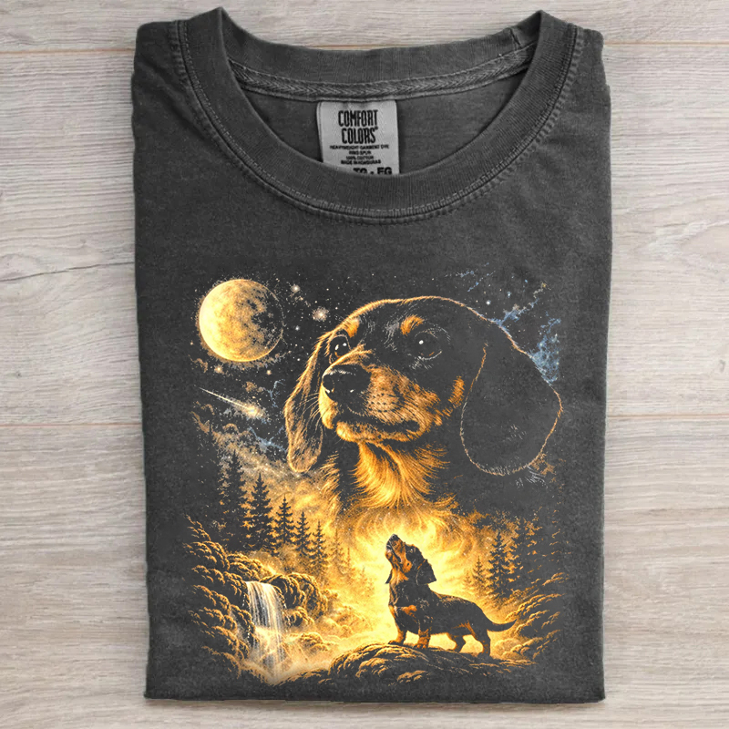 Dachshund Howling Moon T-shirt