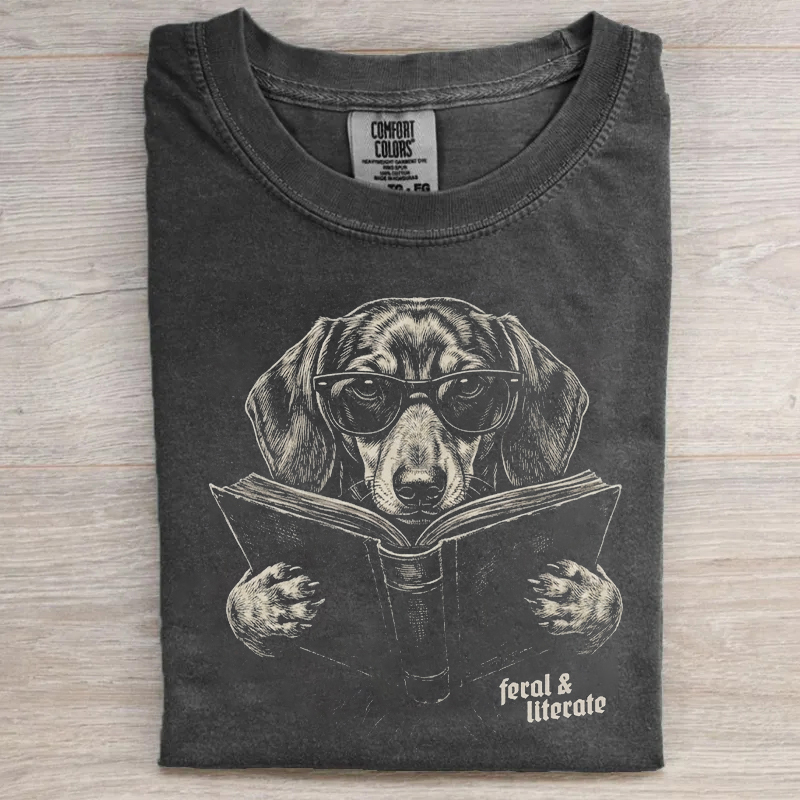 Dachshund Reading Book Graphic T-shirt