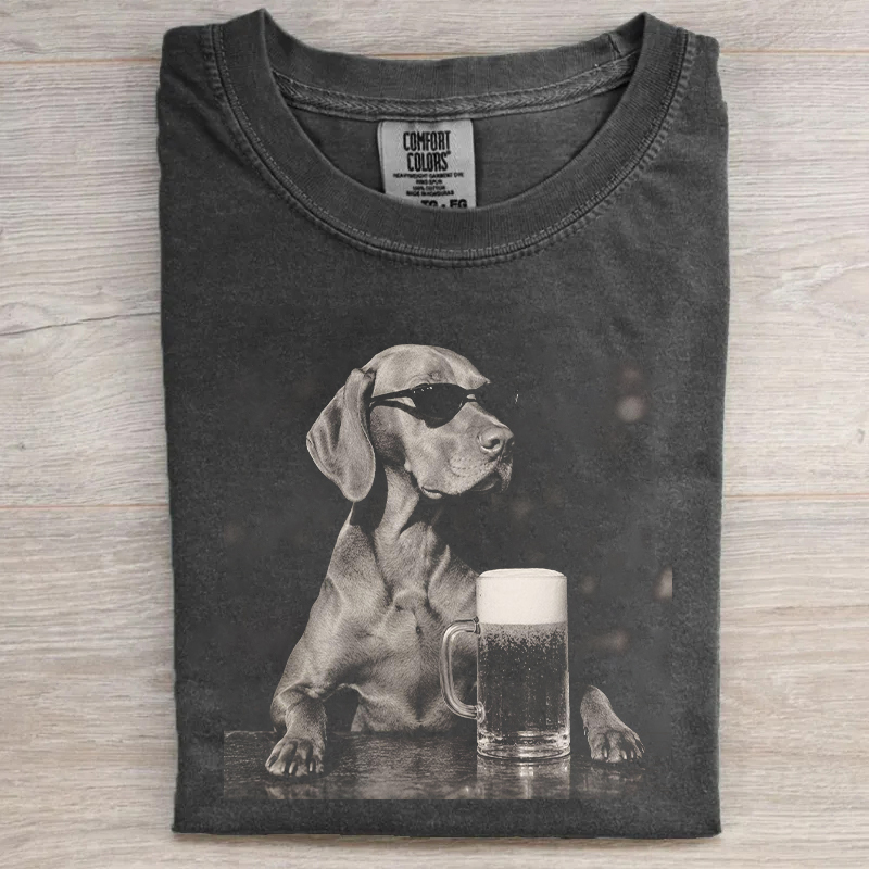 Funny Vizsla Drinking Beer T-shirt