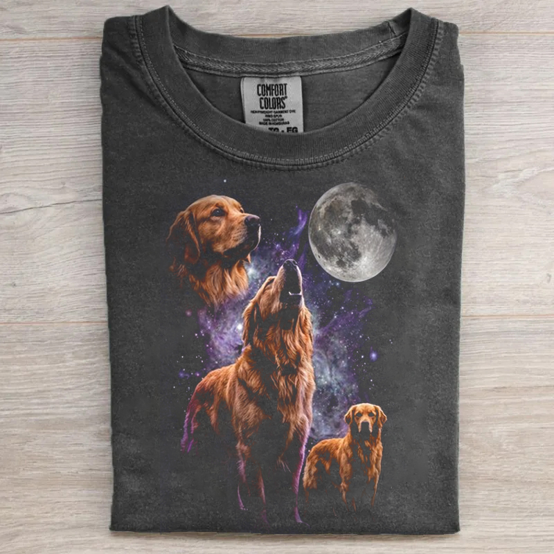 Golden Retriever Howling At The Moon T-shirt