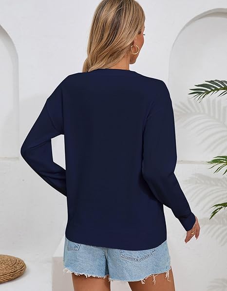 Women's lightweight knitted long-sleeved sweater