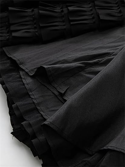 Robe moulante noire à revers et ceinture pour femme