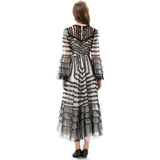 Robe à volants rayée en dentelle superposée pour femme