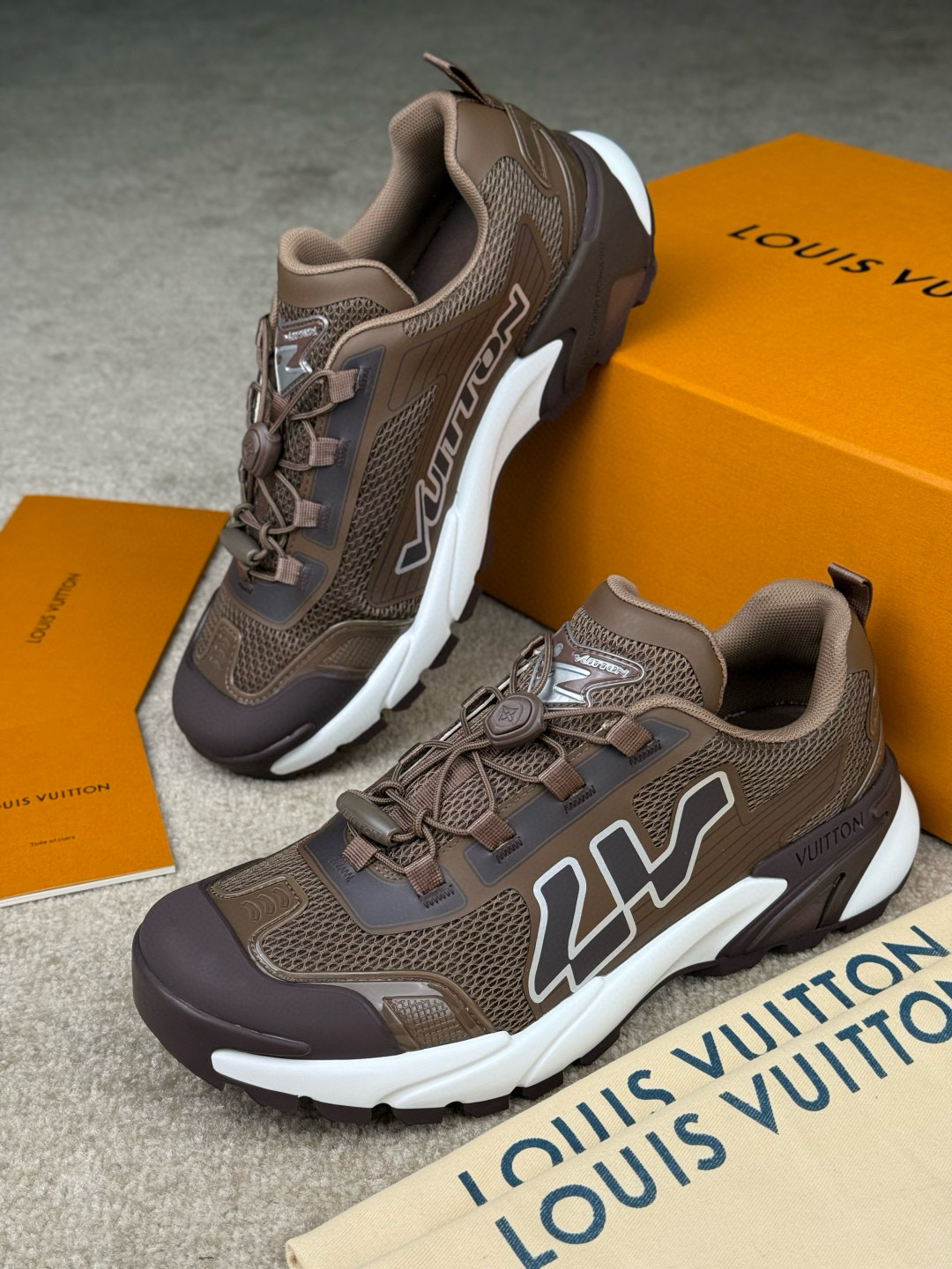 louis-vuitton-sneaker-lsvt1512-3013