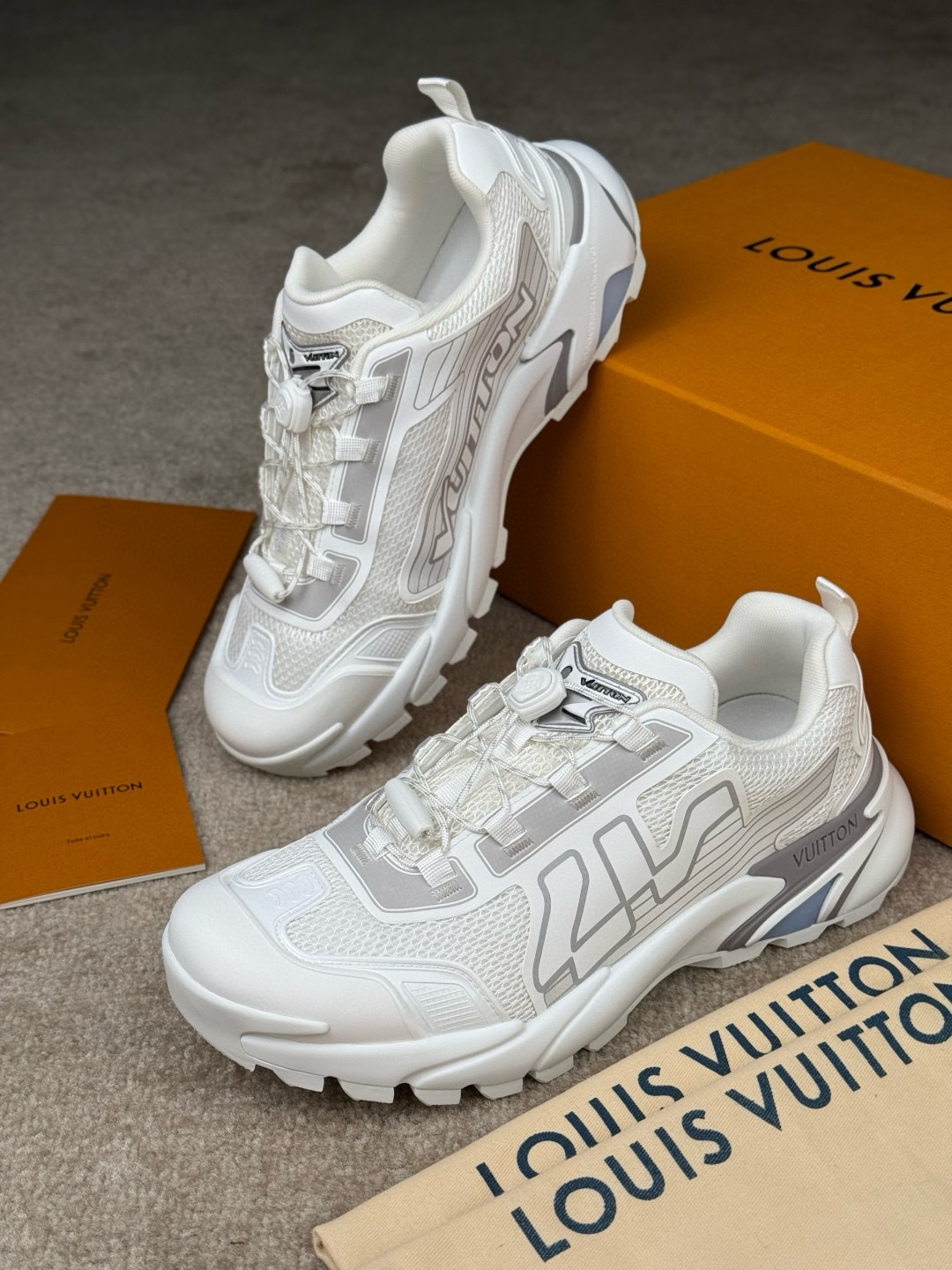 louis-vuitton-sneaker-lsvt1510-7245