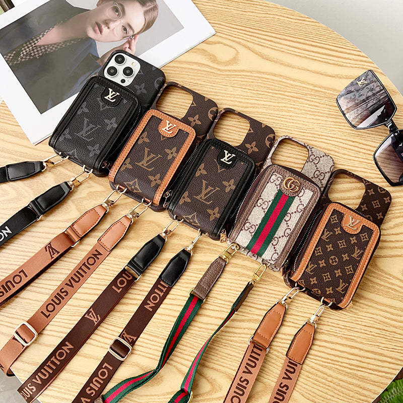 lou-gg-card-holder-chain-iphone-case-4165