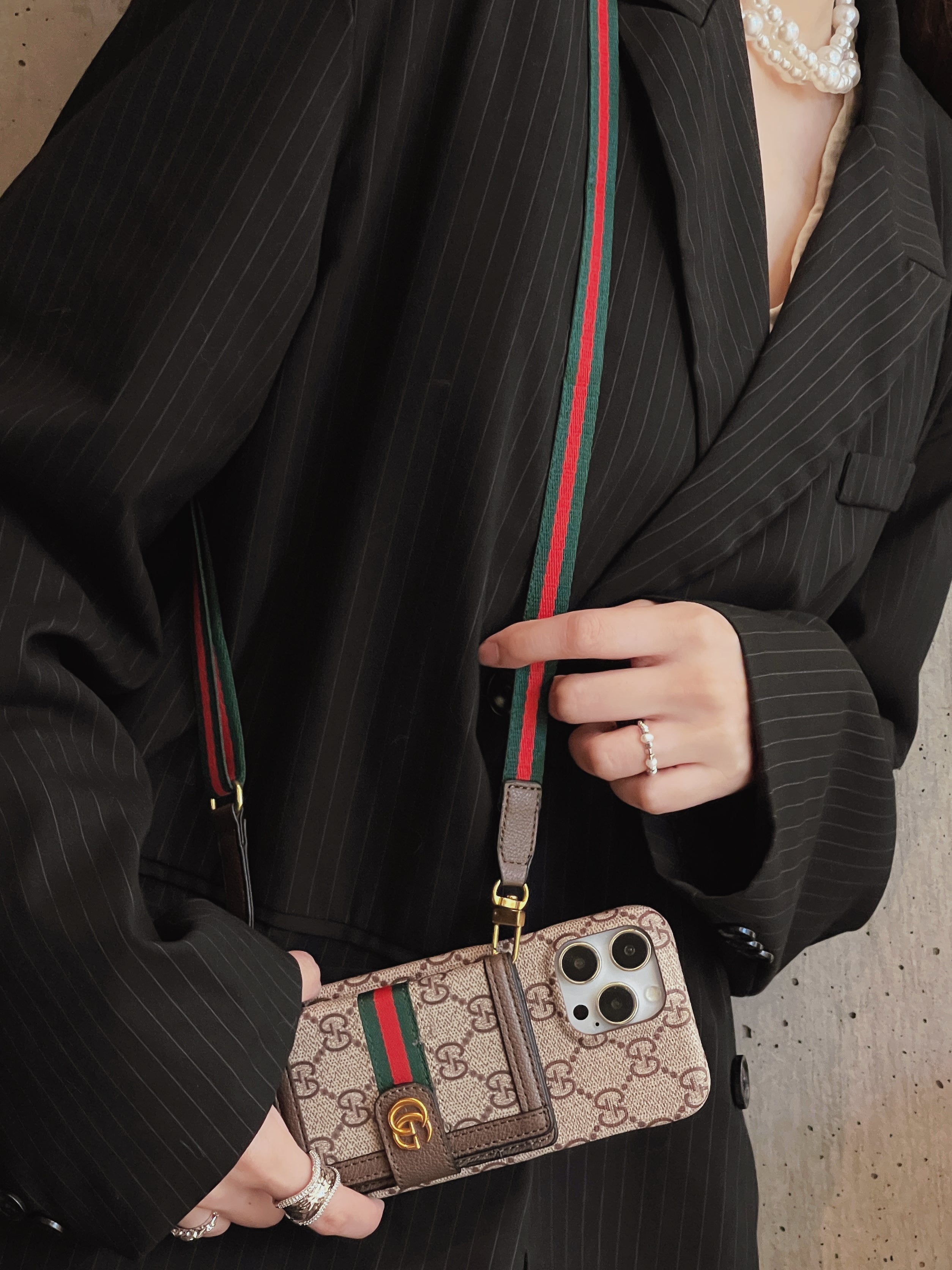 gg-card-bag-iphone-case-6217