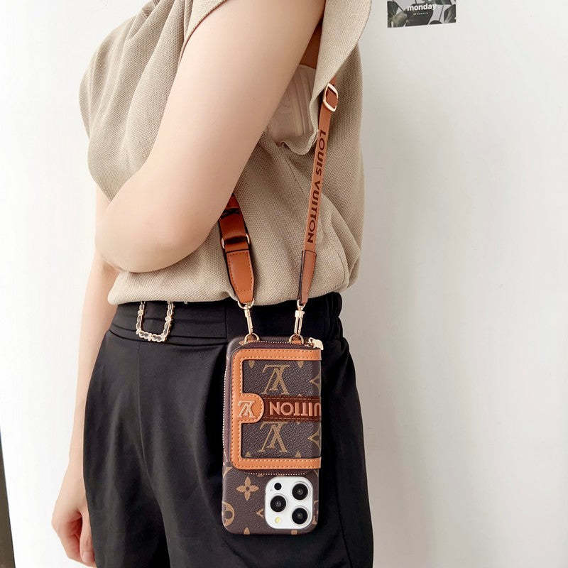 lou-gg-card-holder-chain-iphone-case-7785