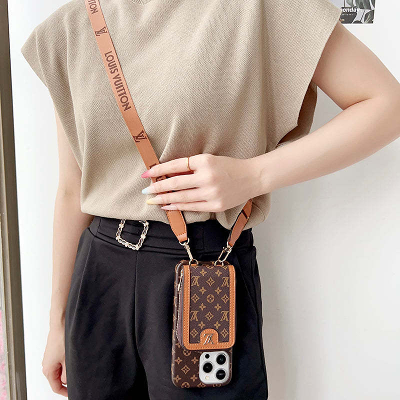 lou-gg-card-holder-chain-iphone-case-4165