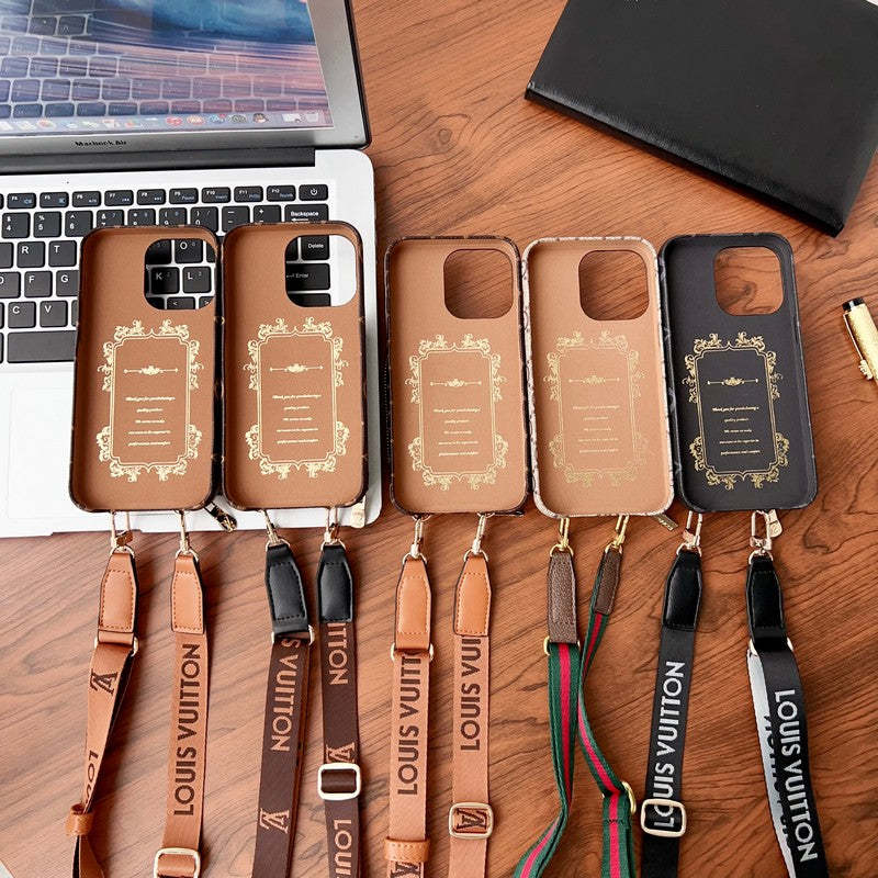 lou-gg-card-holder-chain-iphone-case-7785