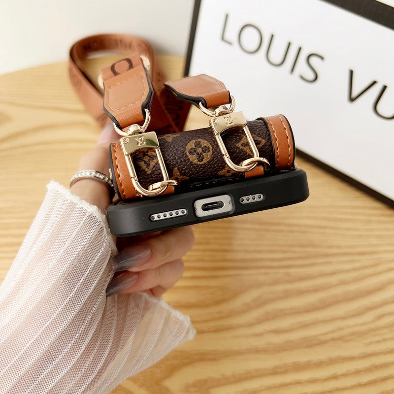 lou-gg-card-holder-chain-iphone-case-1763
