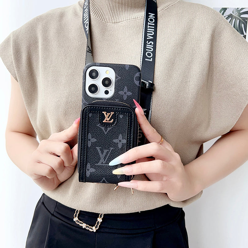lou-gg-card-holder-chain-iphone-case-4165