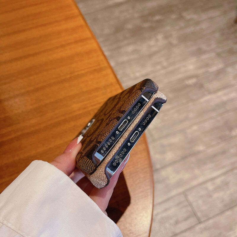 classic-coach-iphone-case-coffee-jdk241426-2824