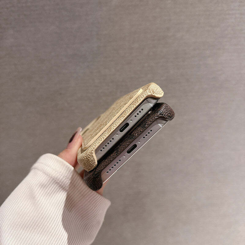 classic-coach-iphone-case-with-card-holder-white-jqb240330-2332