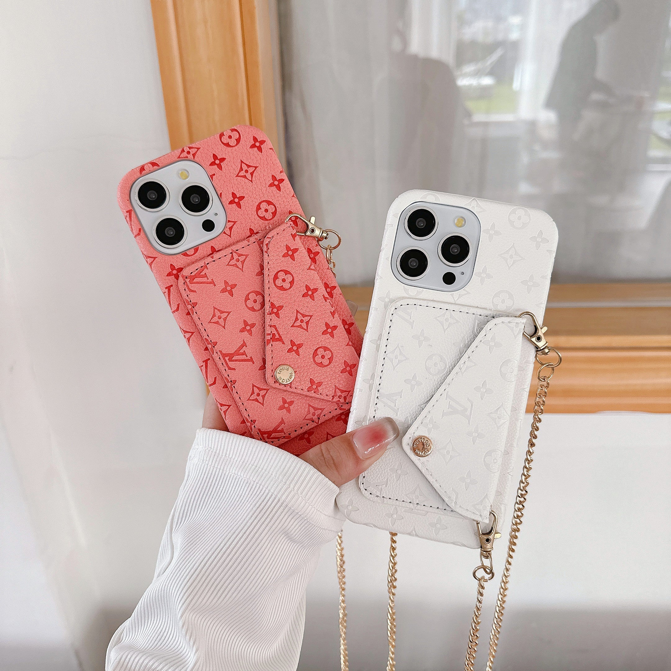 lou-chain-iphone-case-3414